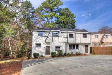 Main picture of 9115 Sharonbrook Dr