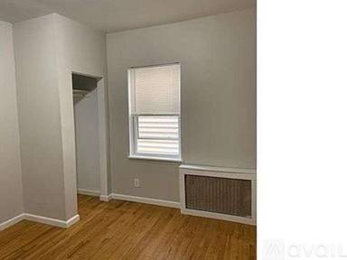 Main picture of 463 Summer St