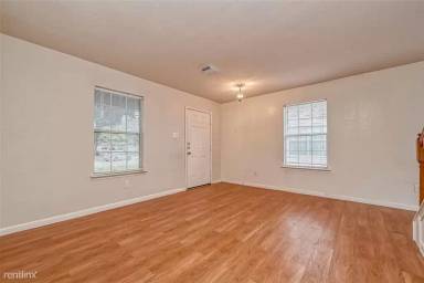 Main picture of 21107 Scenic Bluff Ln