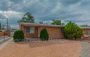 Main picture of 2707 Adams St NE