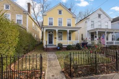 Main picture of 207 Florida Ave