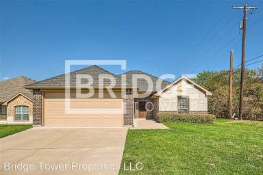 Main picture of 2704 Park St
