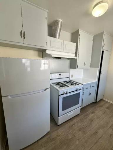 Main picture of 530 N Catalina Ave