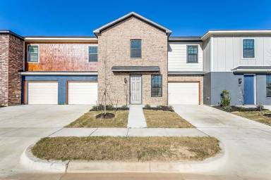 Main picture of 387 Hampton Pl