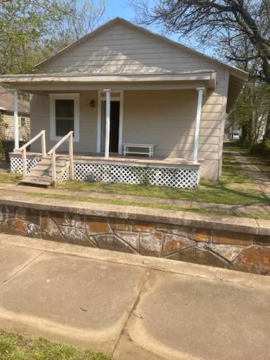 Main picture of 1016 S Armstrong Ave