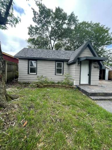 Main picture of 6840 Carolina Ave
