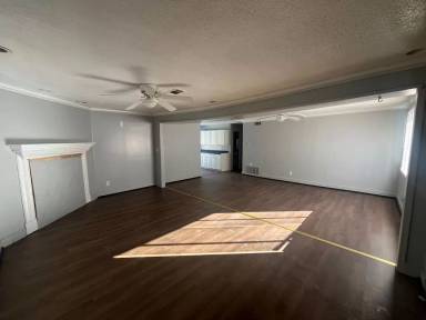 Main picture of 209 Laurel St