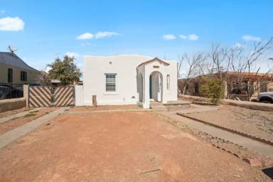 Main picture of 3227 Porter Ave