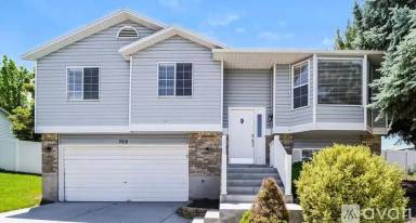 Main picture of 769 W Still Blossom Ln