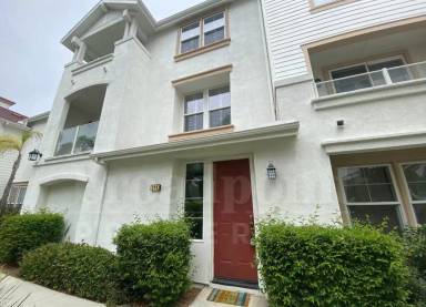 Main picture of 815 Harbor Cliff Way