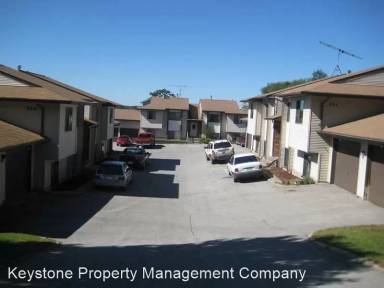 Main picture of 894 Boston Way