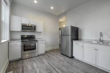 Main picture of 3222 E 11th St