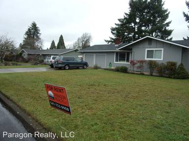 Main picture of 715 SW 55th St