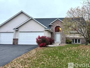 Main picture of 333 Pebble Rd N