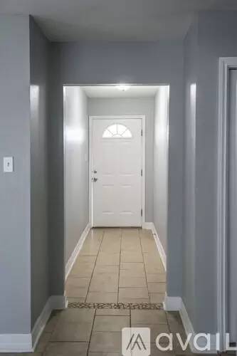 Main picture of 7 Parkland St