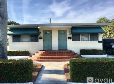 Main picture of 325 Malverne Rd