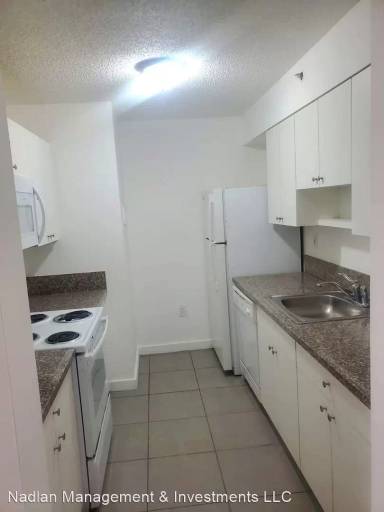 Main picture of 1091 NW 7th Ct