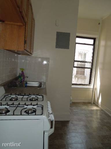 Main picture of 674 Lincoln Pl