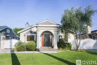 Main picture of 1047 4th Ave