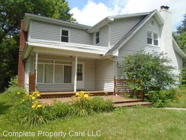Main picture of 901 W Cromer Ave