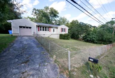 Main picture of 543 Manchester Dr