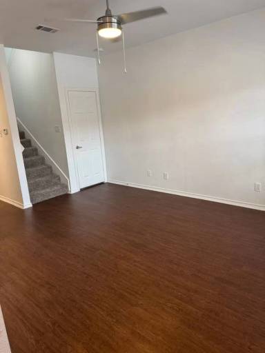 Main picture of 315 S Locust St