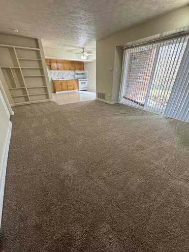 Main picture of 5202 Castlewood Rd