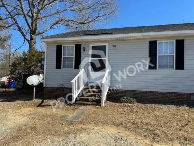 Main picture of 725 S Smith St