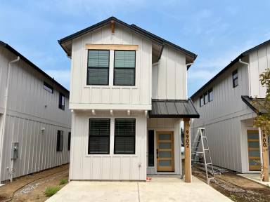 Main picture of 9902 NE 46th Ct