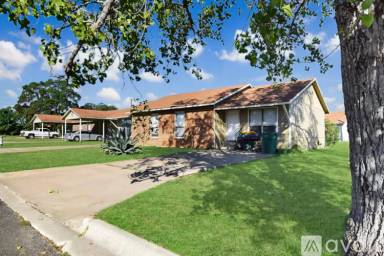 Main picture of 1637 Kelly Dr