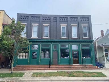 Main picture of 109 Maple St