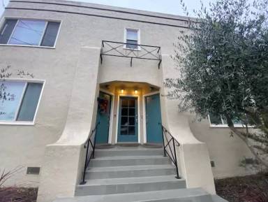 Main picture of 400 Masonic St