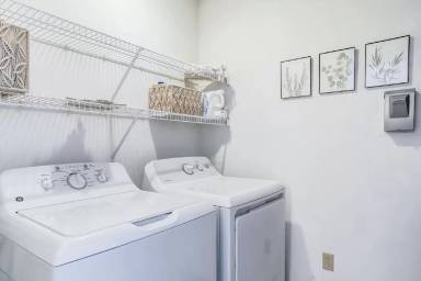 Main picture of Squire Hill Apartments