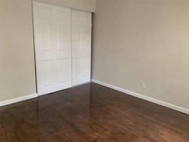 Main picture of 8321 Wabash Ave