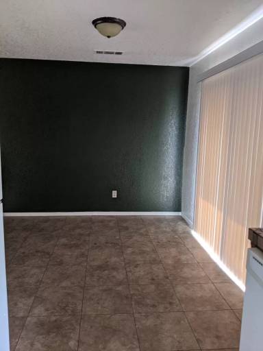 Main picture of 1690 Conestoga Dr