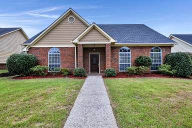 Main picture of 115 Braxton Way