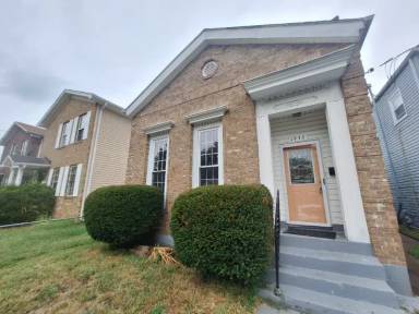 Main picture of 1933 W Madison St