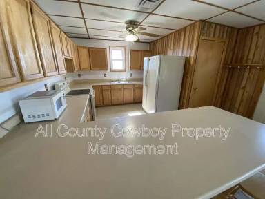 Main picture of 2765 Highway 130