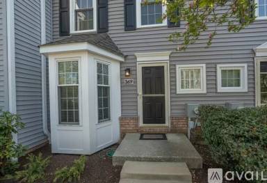 Main picture of 369 Hartford Sq