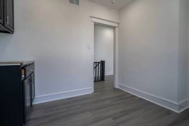 Main picture of 2410 Wharton St