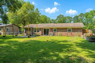 Main picture of 915 Miles Jamison Rd