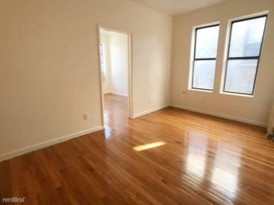 Main picture of 35 Vineyard Ave