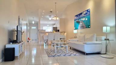 Main picture of 5446 SW 25th Ave