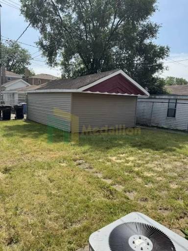 Main picture of 10511 S King Dr