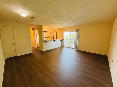 Main picture of 824 Cascade Ct