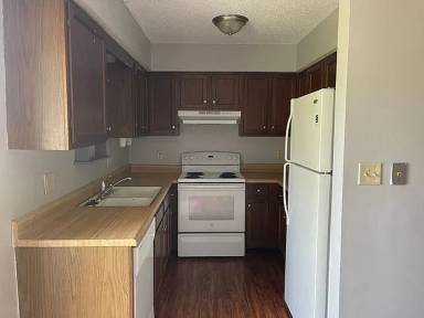 Main picture of 437 E Redwood St
