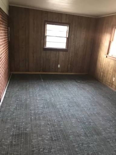 Main picture of 423 Coffee St E