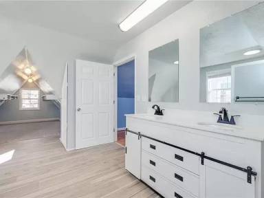 Main picture of 203 Owens St