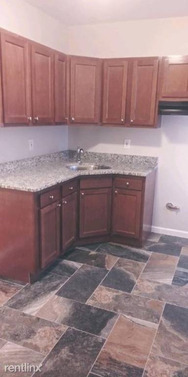 Main picture of 359 N Maple Ave