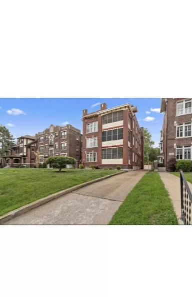 Main picture of 5138 Waterman Blvd